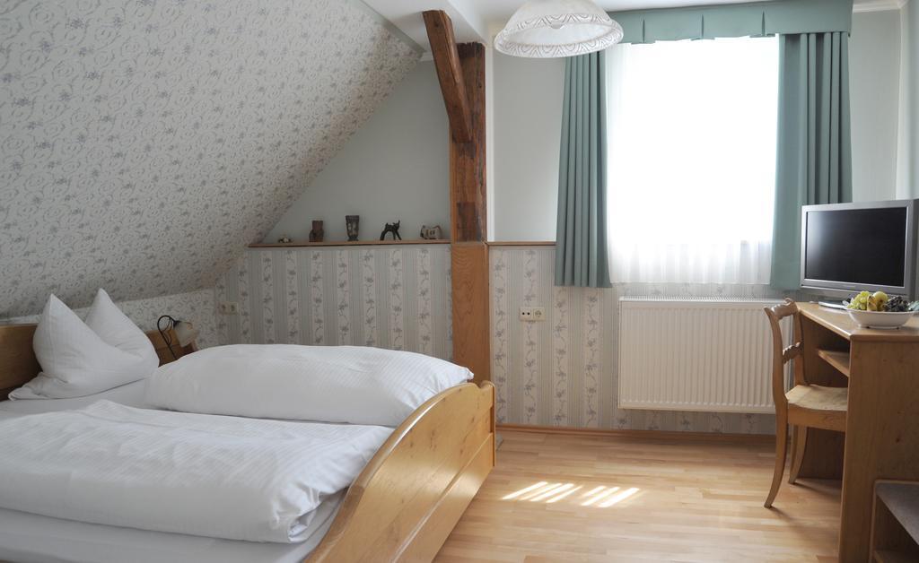 Landgasthof Zum Schwarzen Adler 마크트놀드하임 외부 사진