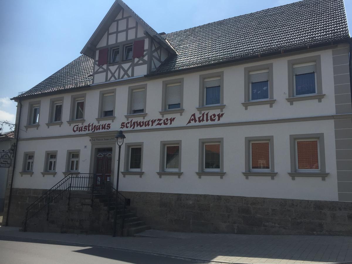 Landgasthof Zum Schwarzen Adler 마크트놀드하임 외부 사진